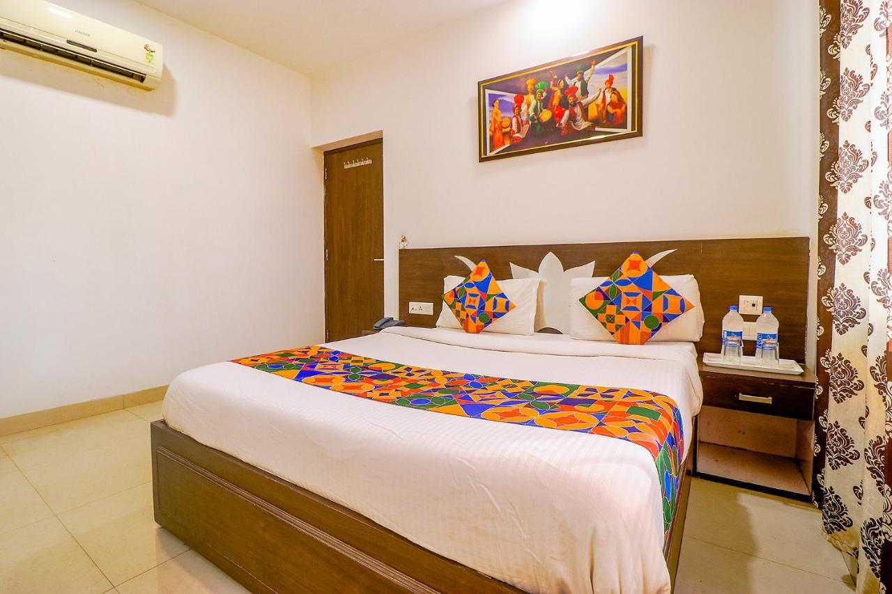 Fabhotel Star Metro Inn Амритсар Екстериор снимка